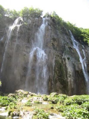 Der Wasserfall des Baches Plitvice, 78 m hoch