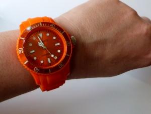 Orange trägt nicht nur die Müllabfuhr! Meine neue Armbanduhr von mysporty