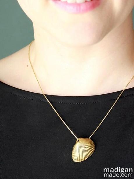 painted gold sea shell necklace