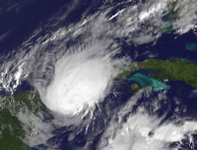 Hurrikan PAULA verschont Cancún & Co - jetzt ist Kuba im Visier, 2010, aktuell, Atlantik, Hurrikansaison 2010, Hurrikanfotos, NASA, Paula, Mexiko, Karibik, Kuba, Riviera Maya, Cancún, Cozumel, Touristen, Playa del Carmen, 