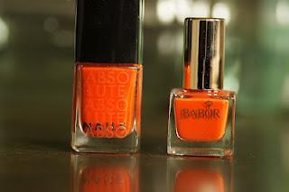 Douglas Absolute Nails 19 vs. Babor 22