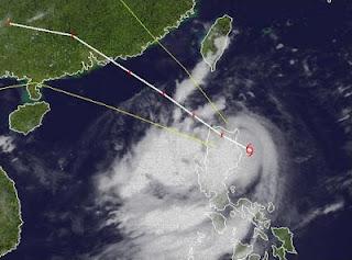 Tropischer Sturm KAI-TAK auf dem Weg nach Hong Kong ist immer noch auf den Philippinen, Kai-Tak, Helen, Philippinen, Hongkong, China, aktuell, August, 2012, Taifunsaison 2012, Satellitenbild Satellitenbilder, Vorhersage Forecast Prognose,