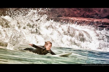Surfing-Girl-Fuerteventura (06)