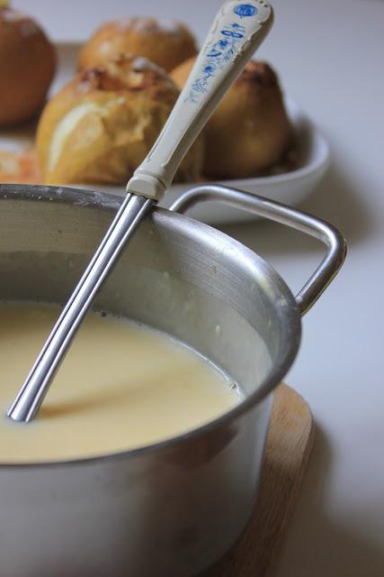 Bratäpfel mit Selbstgemachte Vanillesoße