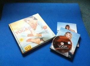 Auswahl an Yoga DVDs