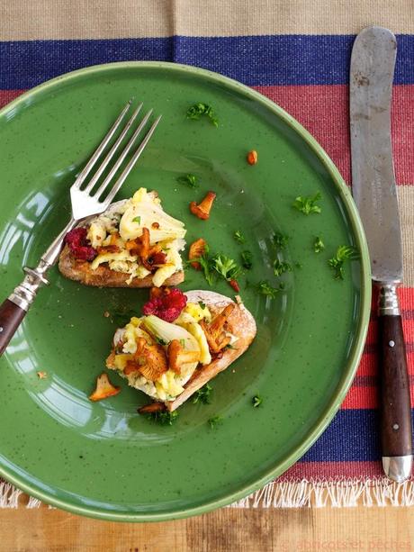 Danke sagen – und Pfifferling-Omelett-Tartines mit Petersilienbutter
