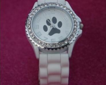 Armbanduhr mit schwarzen Pfötchen von silvity.de