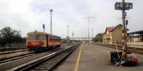 Ungarn: flaches Land und kurze Züge