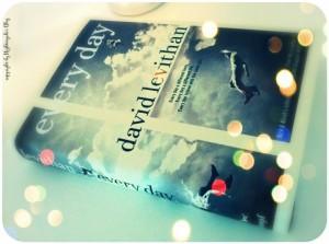 [Lit-Intermezzo] Über Blockaden, Unlust und wie sich die Nightingale die Tage rettet…