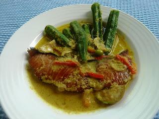 Lady Fingers, Dipped in Moonlight... a Fish and Okra Curry