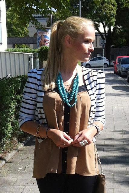 Monday to go: Striped jacket And Blue statement necklace