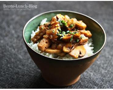 Teriyaki-Pilz-Tofu auf Reis