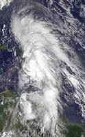 Tropensturm RAFAEL bearbeitet die Kleinen Antillen und Puerto Rico - keine direkte Gefahr für Dominikanische Republik