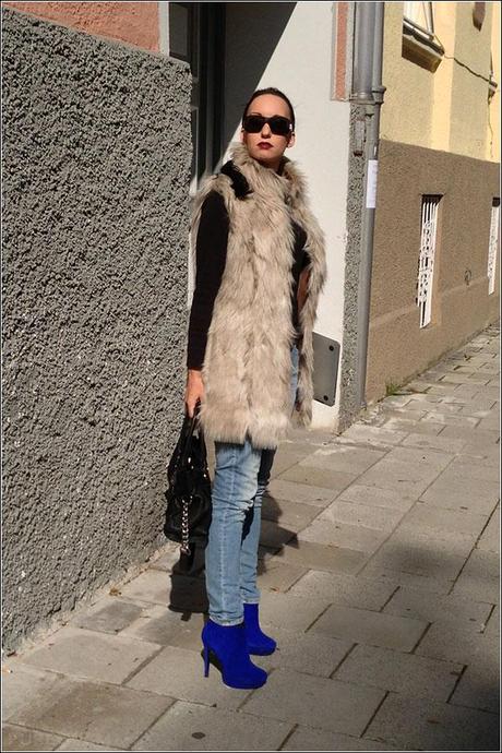 Münchener Herbst-Blogger-Fashion Outfit - Bag, Heels, Laptop