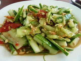 Dtam Dtaeng / ตำแตง / Sauer-scharfer Gurkensalat / Sour and Spicy Cucumber Salad