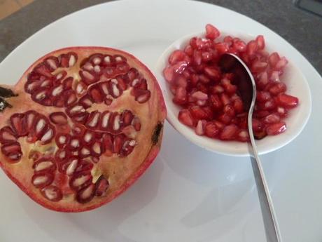 Der facettenreiche Zvieri: Granatapfel und Yoghurt-Rosette