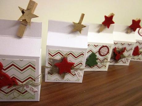 Weihnachtliche Boxen in rot und grün...-