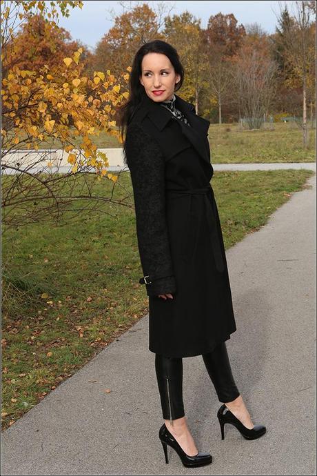 Look: Autumn fashion styling - Caviar Gauche Berlin coat and high heels