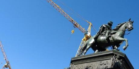 Berlin: Pferde auf dem Dach