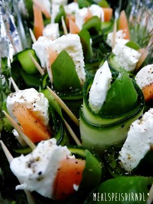 Zucchini Röllchen mit Schafskäse & Melone