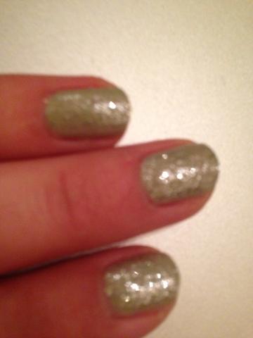 Glitter nail polish