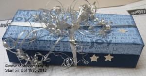 weihnachtliche-Verpackung-blau