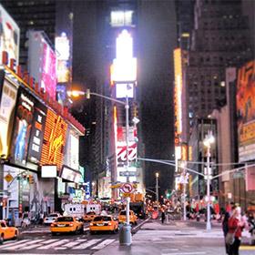 New Yorker Times Square mit den gelben Taxis - immer wieder schön