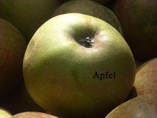 A wie Apfel: Schnapp-Wort Nummer eins für Sunnys Wortschenk-Aktion