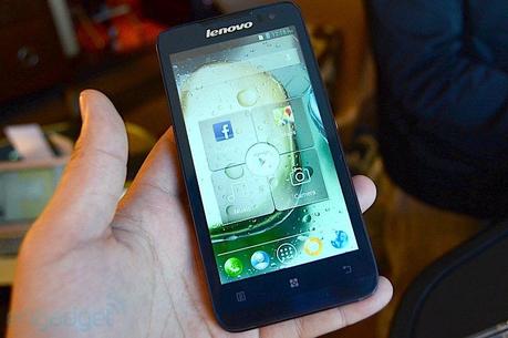 Lenovo: Globale Version des IdeaPhone P770 auf CES 2013 präsentiert