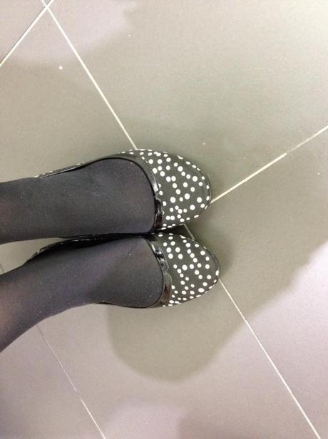 shoes dots