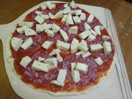 Perfekt Pizza backen mit dem Schamott-Stein