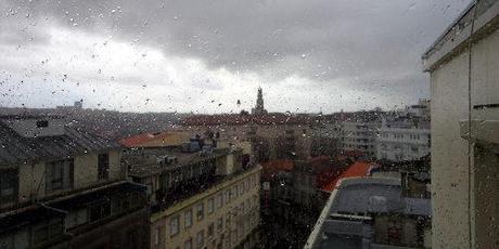 Portugal: dunkle Wolken und kalte Füsse