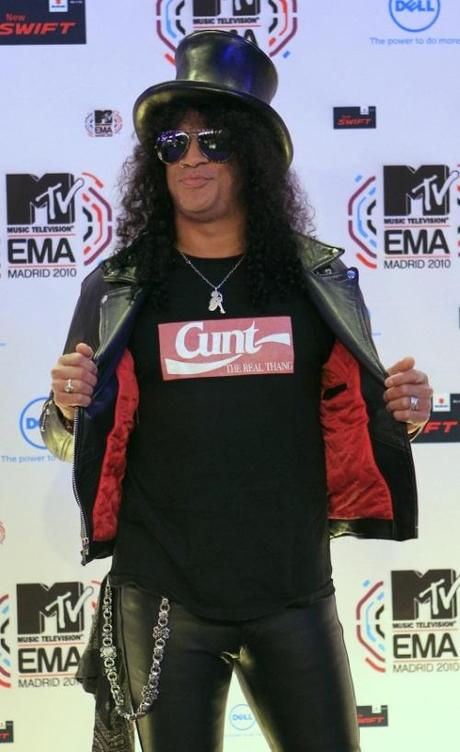 Musician Saul Hudson (Slash) poses on the red carpet as he arrives for the MTV Europe Music Awards 2010 in Madrid November 7, 2010 REUTERS/Susana Vera (SPAIN - Tags: ENTERTAINMENT) TEMPLATE OUT