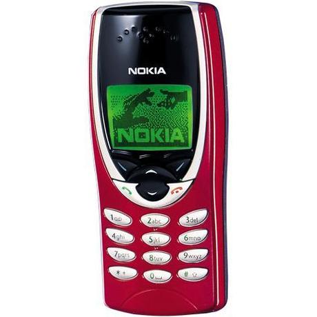 Nokia 8210 (Foto www.tekotimm.de)