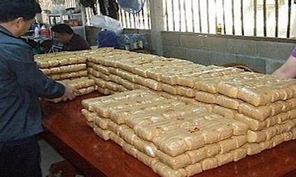 Polizei nimmt 4 Drogenhändler mit 1 Million Yaba Pillen in Mae Sai fest