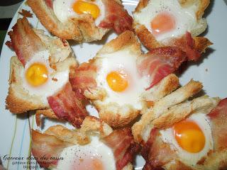 Toastmuffins mit Ei und Bacon