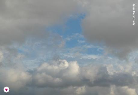 Miss Herzfrischs wilde Wolken beobachten 04