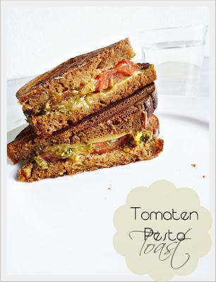 Tomaten-Pesto Toast