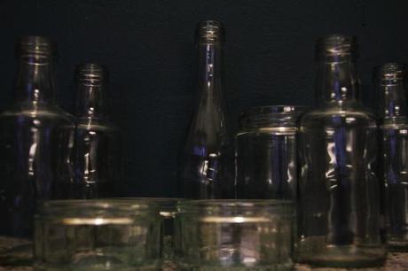 Flaschen und Gläser verzieren