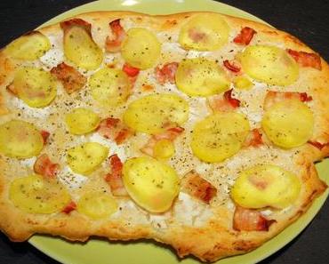 Flammkuchen mit Ziegenfrischkäse