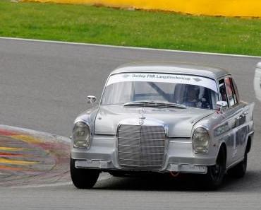 Mercedes-Benz Classic fährt in Rennserie Youngtimer Trophy