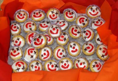 Limonaden-Cupcakes mit Vanillesahne