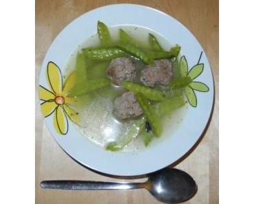 Rezept: Hackbällchen-Süppchen mit Zuckerschoten