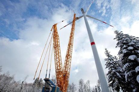 Montage der Windkraftanlagen im Windpark Zöschingen