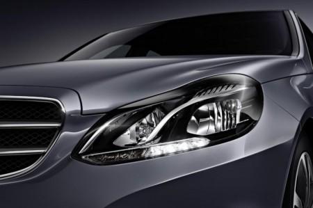 Erstes Autolicht ohne Glühbirne von Mercedes-Benz