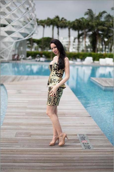 Fashion blog from Asia, Singapore this time with minidress and peeptoes at W Hotel Singapore