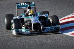 669964728 4459162022013 300x200 Formel 1: Testfahrten in Barcelona Tag 2   Perez schnell, Probleme bei Lotus und Ferrari 