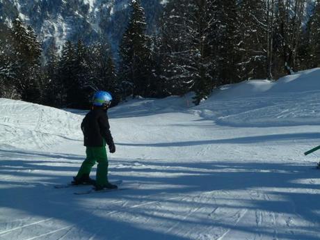 Skiferien in Braunwald: Kinder lernen, Eltern geniessen