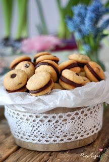 Chocolate chips double cookies