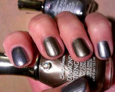 Aus Sally Hansen "Diamonds Strenght"-Kiste...